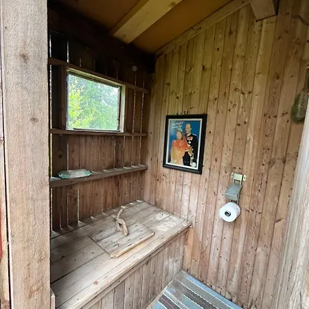 Koselig Gammel Ved Vannet Nyaraló *