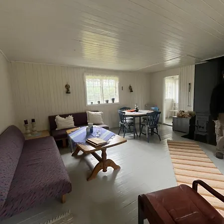 Nyaraló Koselig Gammel Ved Vannet *